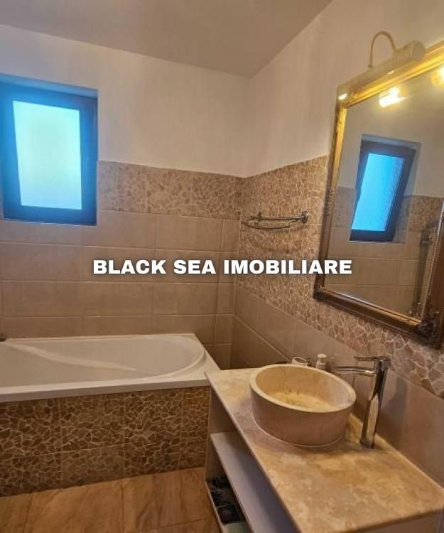 Vila P+1 de 3 camere, de inchiriat in Mamaia Nord - Termen Lung - Poză 9