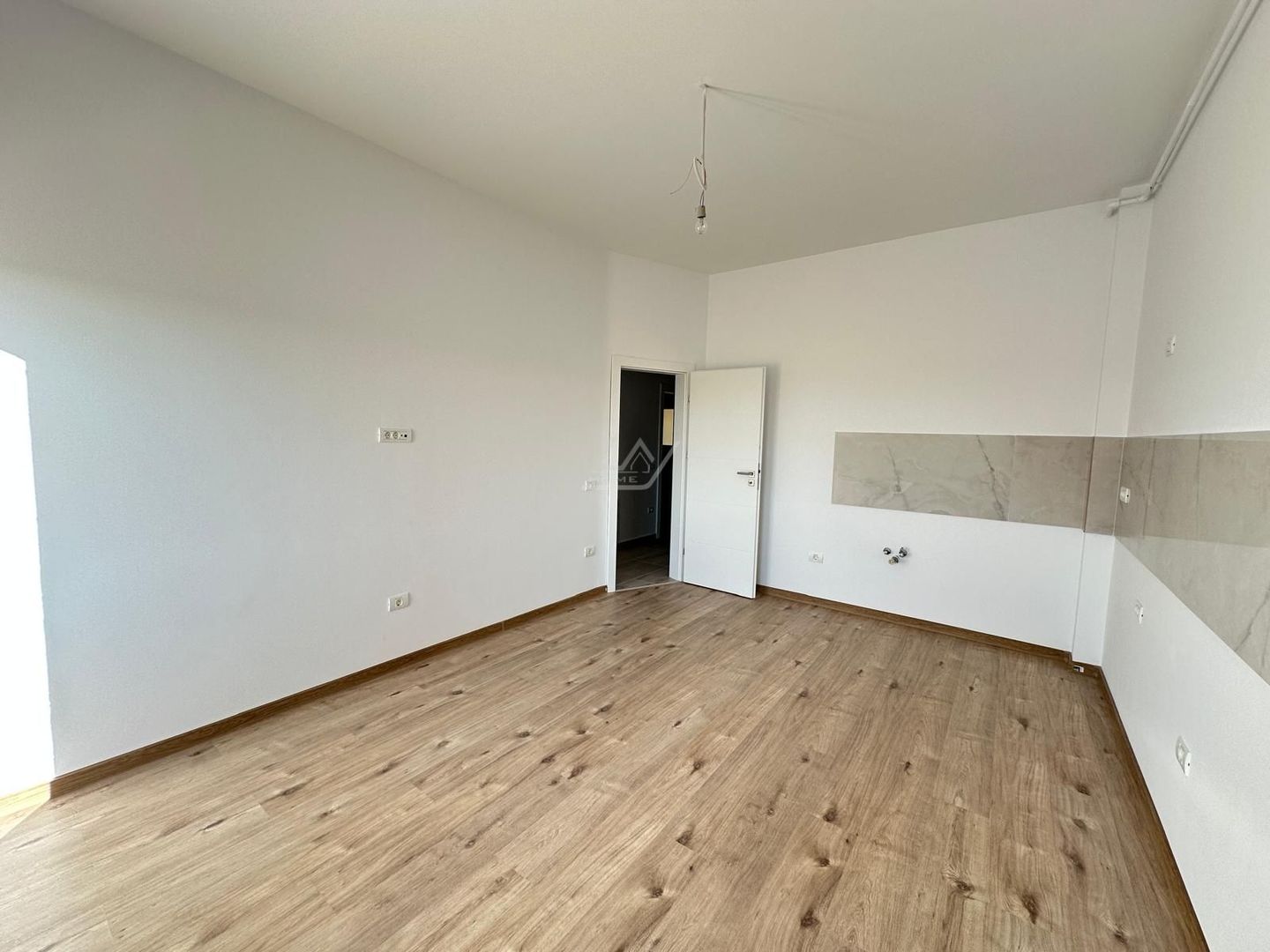 Etaj 3. Bloc finalizat. Loc de parcare. - Poză 3