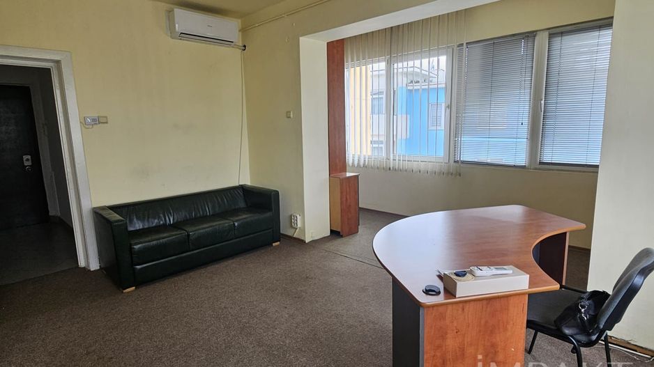 Apartament cu 2 camere ideal pentru investitie in centru - Poză 1