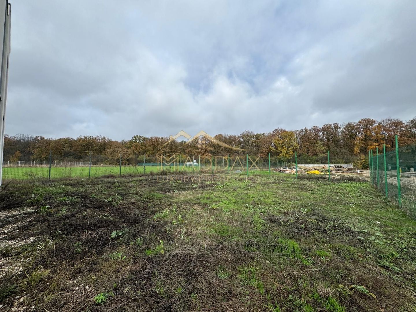 Maddax Luxury Properties vă propune spre vânzare un lot de teren în Balotești - Poză 7