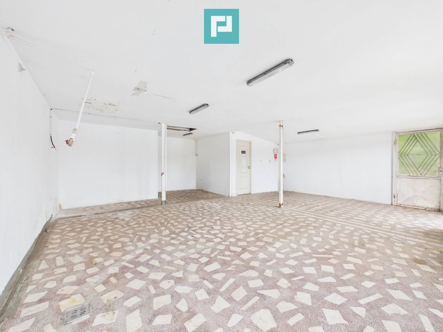 Spațiu comercial de 55mp  în zona Subcetate - Poză 7