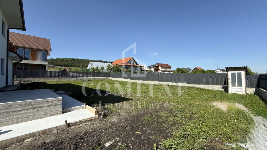 Casă individuală cu garaj și 700 teren Chinteni - Poză 3