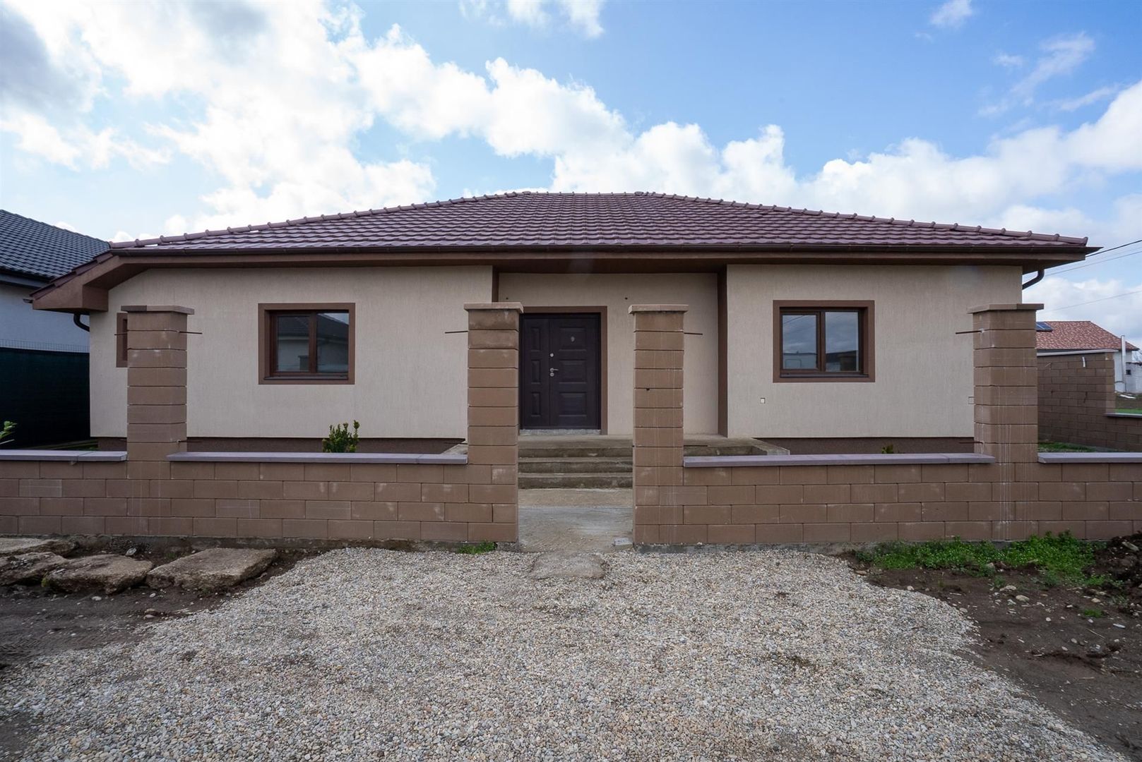 Casa la cheie Nojorid 3 dormitoare 2 bai - Poză 6