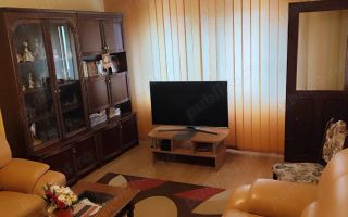 VÂNZARE Apartament 3 camere 75MP - Poză 2