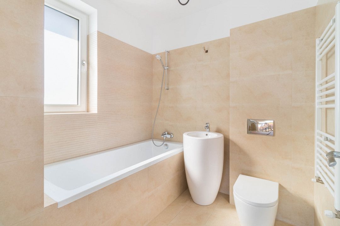 Apartament 3 camere Sisesti - vedere catre lac - Poză 7