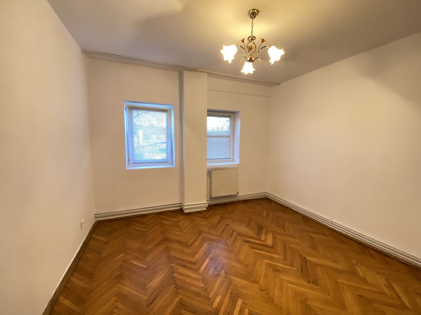 Apartament 2 Camere, Decomandate, Etaj 1, Centrala, Fabric, Comision 0 - Poză 4