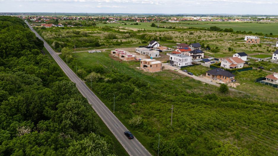 Duplex de vanzare la liziera padurii - 130 mp, 4 bai & 4 dormitoare - Poză 11