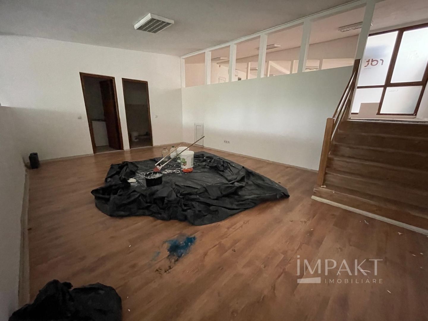 Spatiu comercial de inchiriat, central, trafic intens! - Poză 2