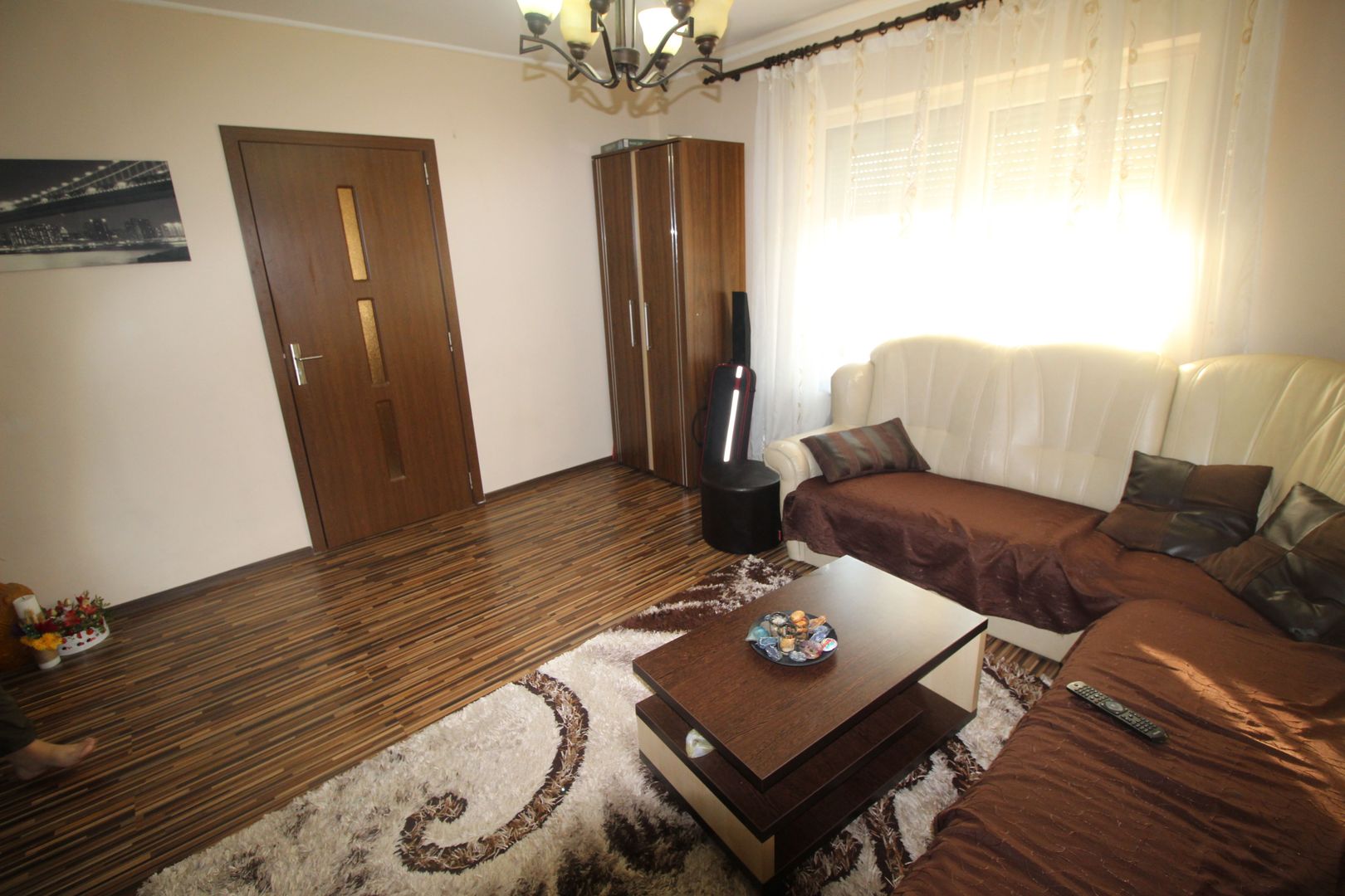 CASA-ZONA MEHALA CU DOUA FRONTURI - Poză 3