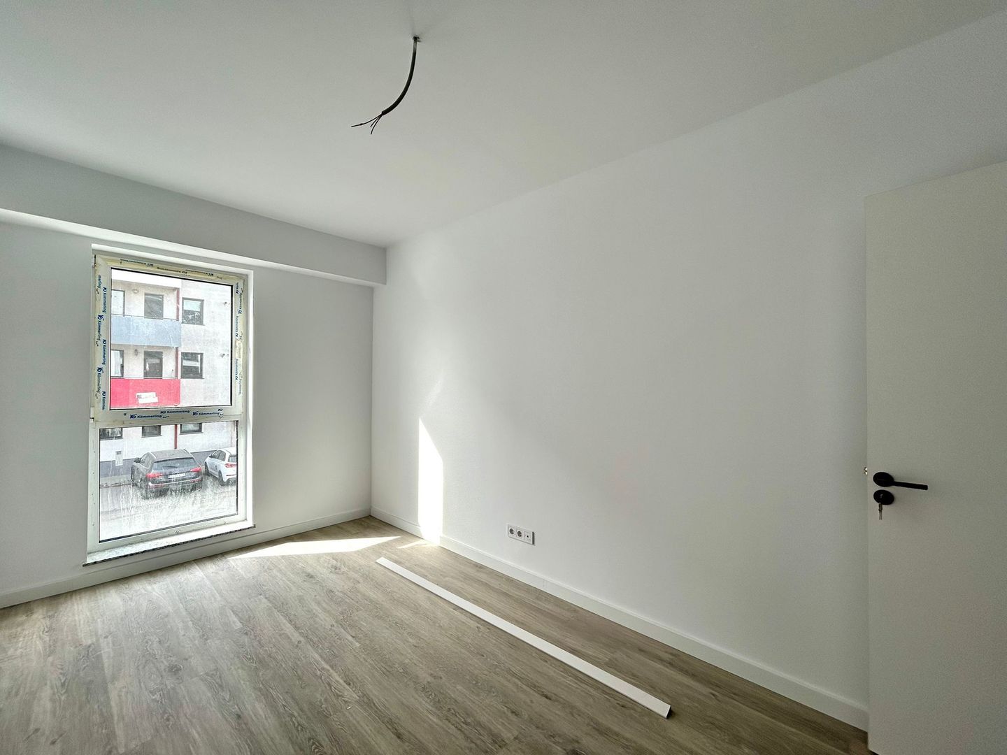 Apartament cu 3 camere de vânzare în Muzeul Apei, Floresti - Poză 4