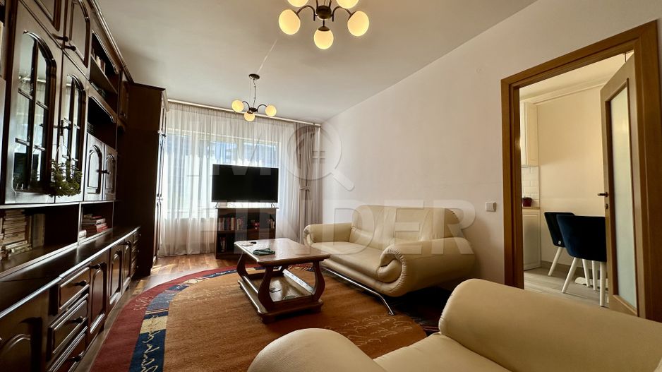 Inchiriere apartament 4 camere Andrei Muresanu Sud, garaj - Poză 2
