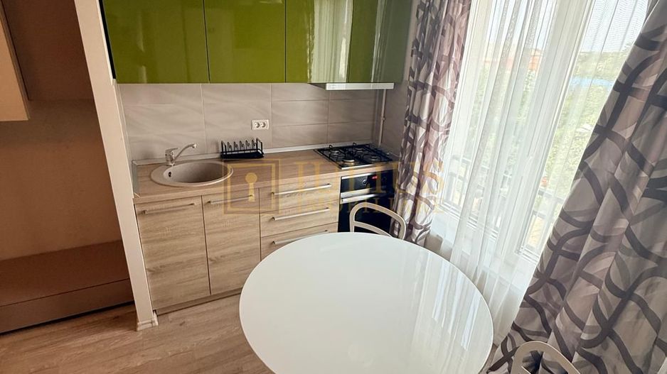 2 camere| loc de parcare cu bariera| apartament frumos| balcon deschis| - Poză 5