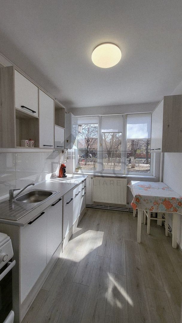 Apartament 3 camere de vânzare - Poză 5