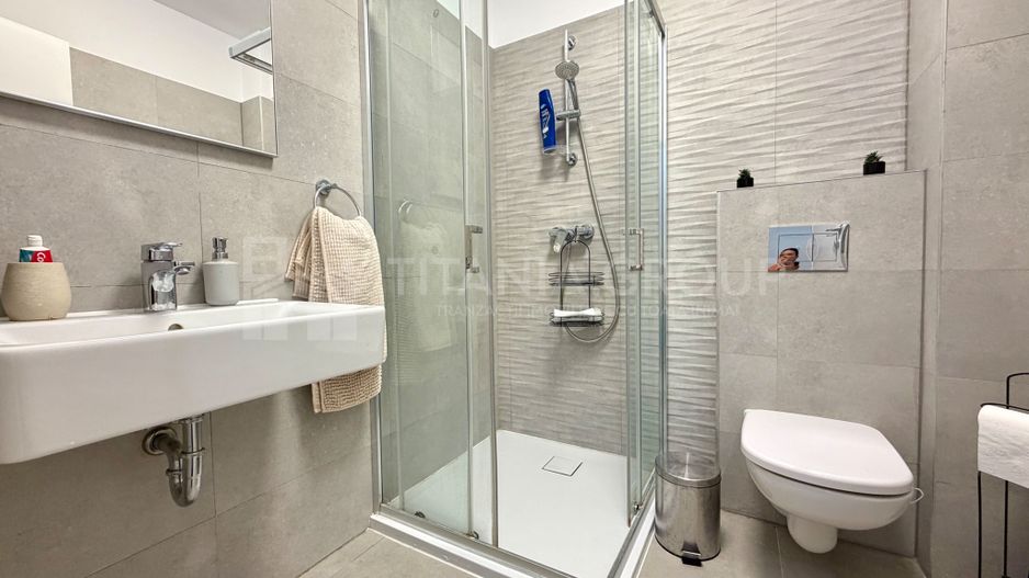 Apartament spatios 3 camere decomandat, parcare, zona Coresi, 3-6 luni - Poză 8