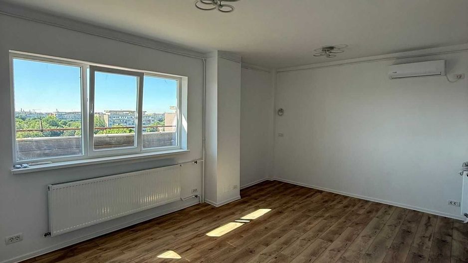 De vanzare studio tip Penthouse, Alexandru Obregia, sector 4 - Poză 1