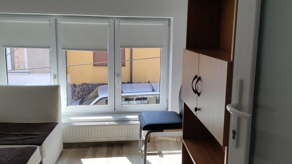 De inchiriat! Casa pretabila birouri, in Gruia - Poză 16