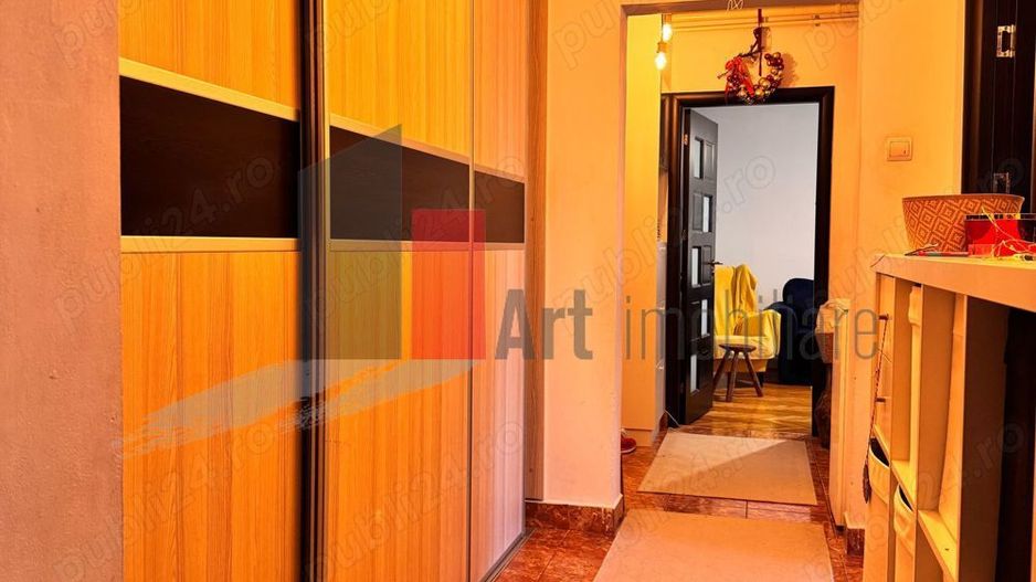 Apartament cu 3 camere de vanzare in zona Pajura. - Poză 4