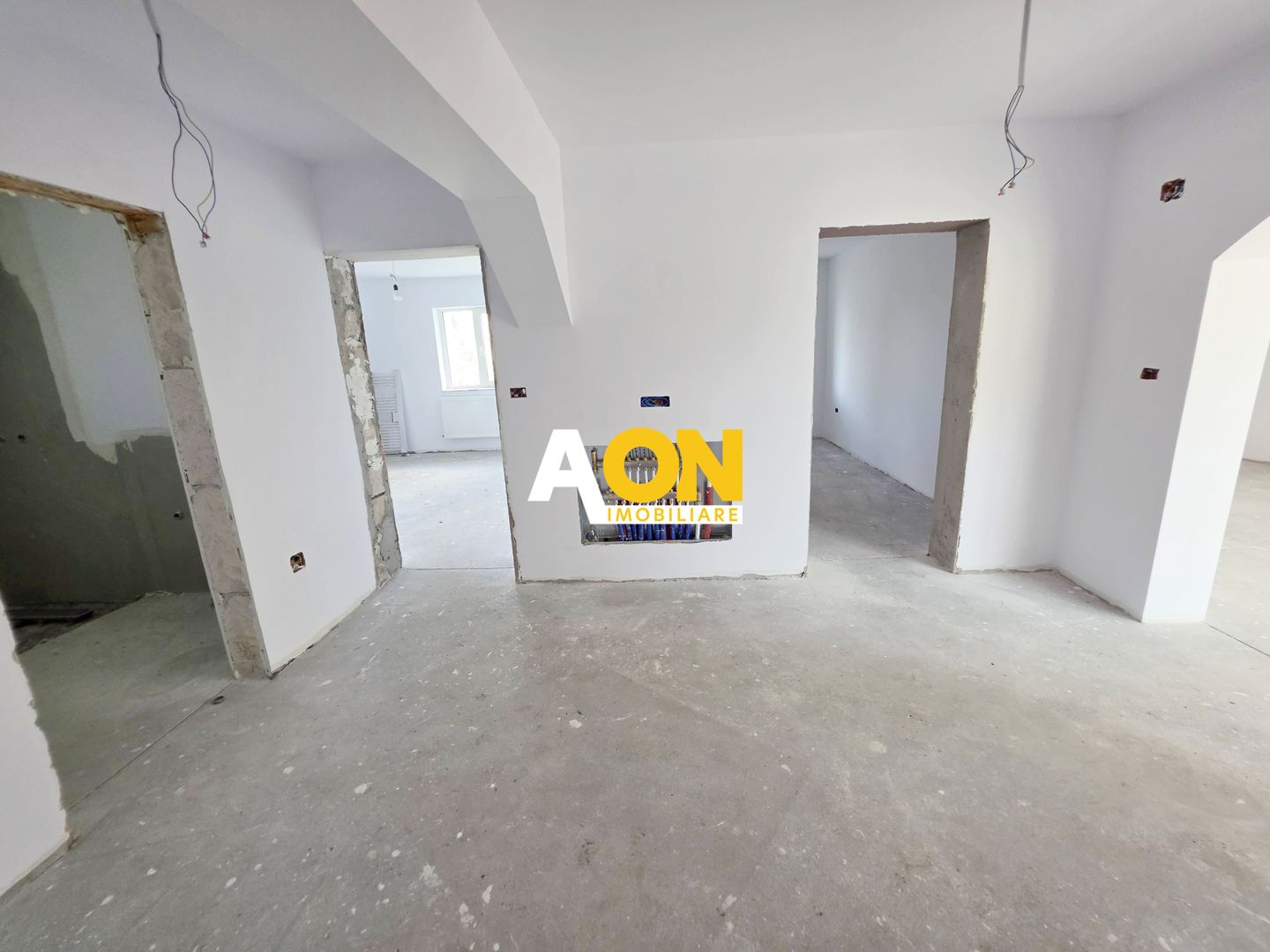 Apartament tip duplex, D+P, 5 camere, la cheie, 450 mp teren, Barabant - Poză 11