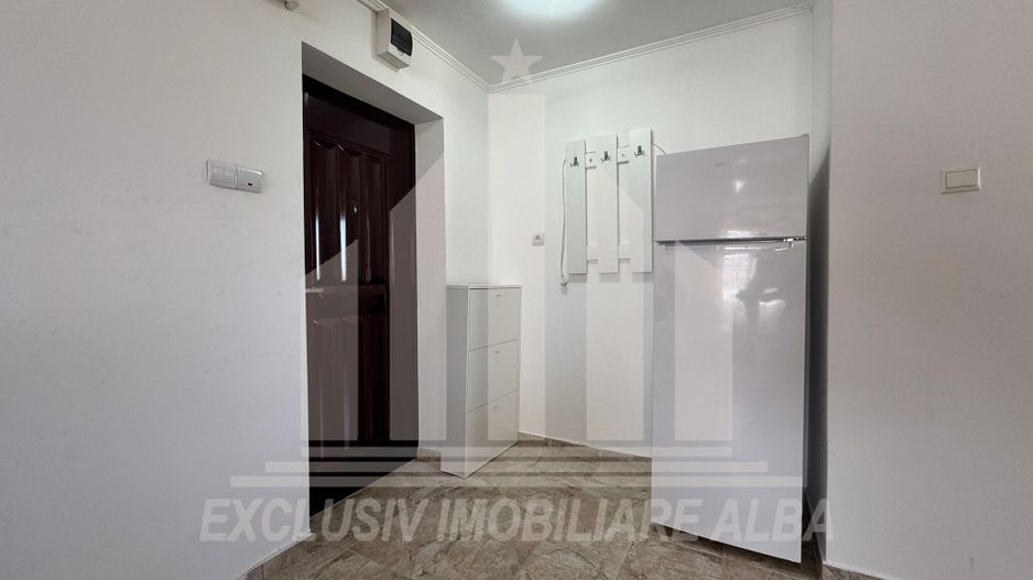 Apartament cu 2 camere de inchiriat, Cetate - Poză 2