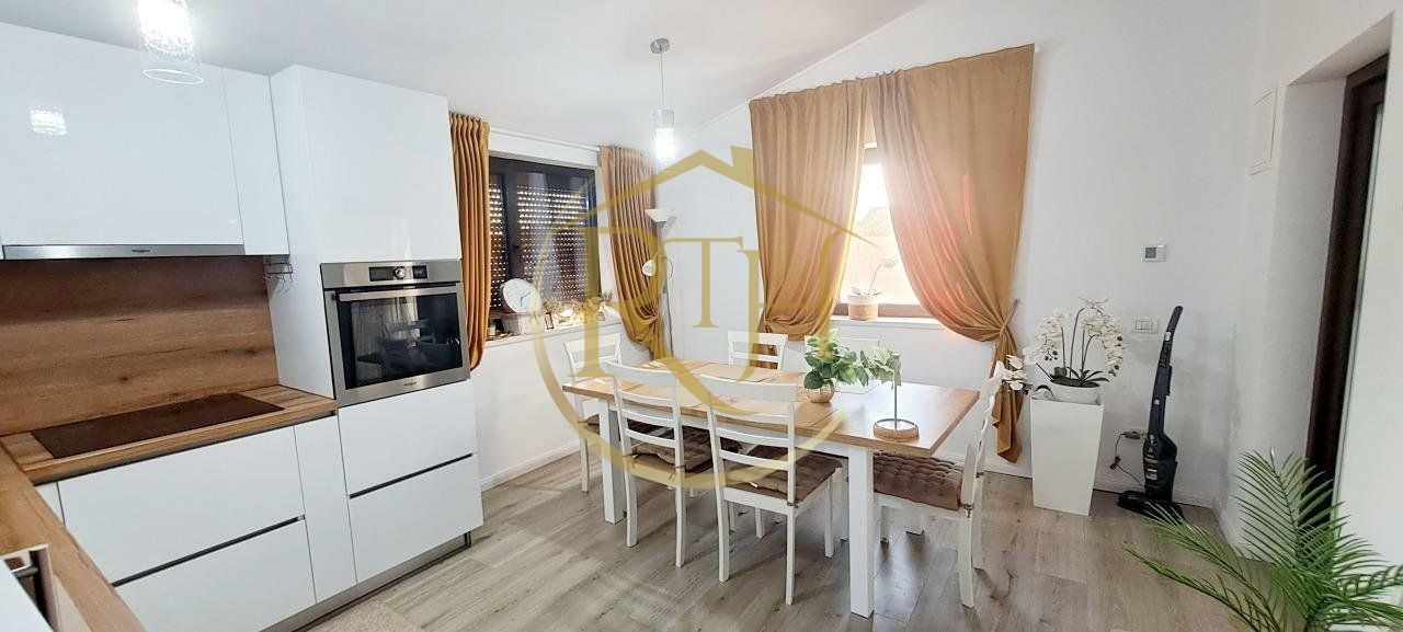 Vând casă  vila cu 5 camere,in Giroc ,materiale premium,comision ,0' - Poză 6