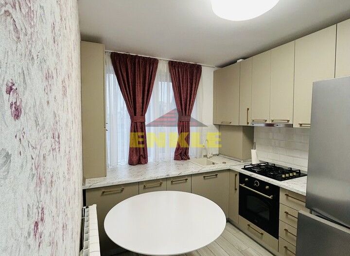De inchiriat apartament 2 camere, zona Pietonalul Unirii. Pret 400€ - Poză 8