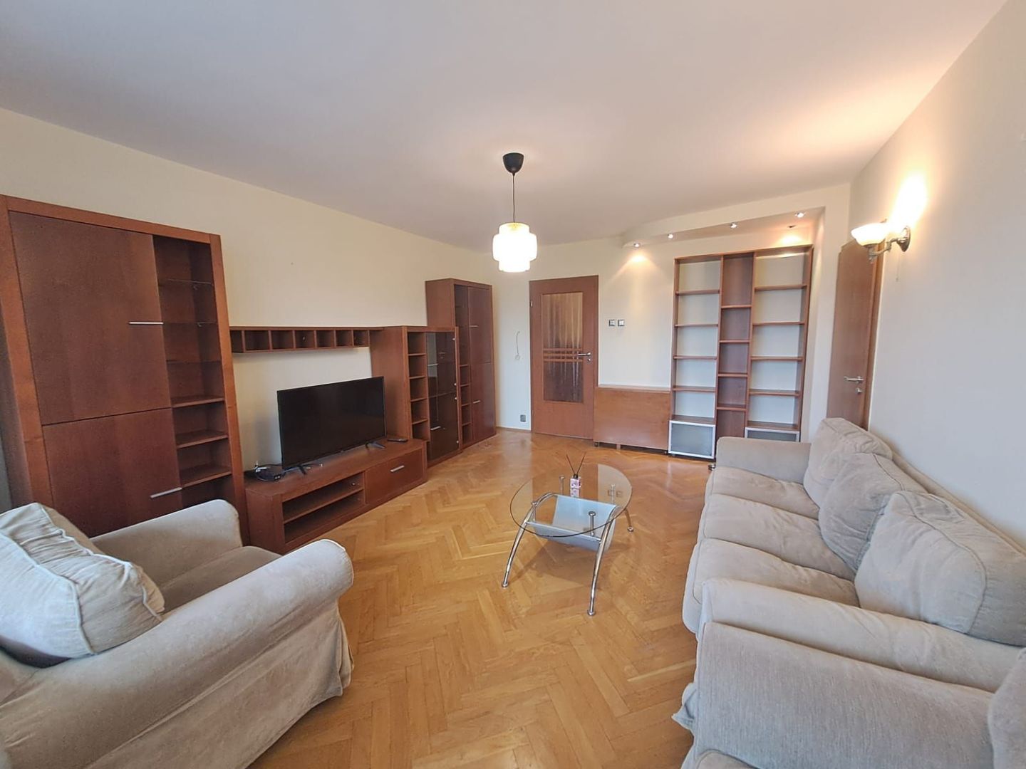 Apartament 3 camere Metrou 1 Mai - Poză 1