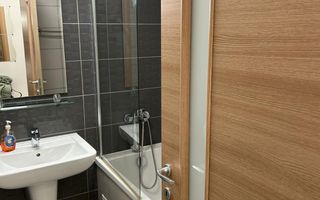 Apartament 2 camere in Top City Coresi 56mp si loc parcare plus boxa - Poză 8