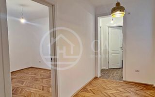 Apartament cu 3 camere de vânzare in cartierul Rogerius, Oradea - Poză 7