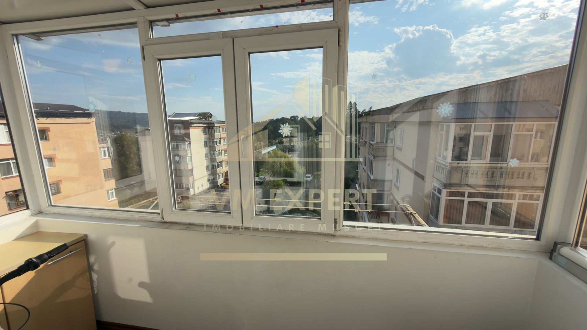 APARTAMENT 3 CAMERE DECOMANDAT ETAJ 4 GRUI CAMPULUNG - Poză 17