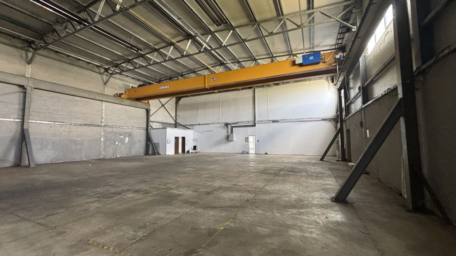 Depozit cu showroom de inchiriat de 1600 mp - Poză 21
