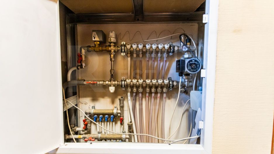 Vanzare spatiu comercial de 256 m2 în centrul capitalei - Poză 2