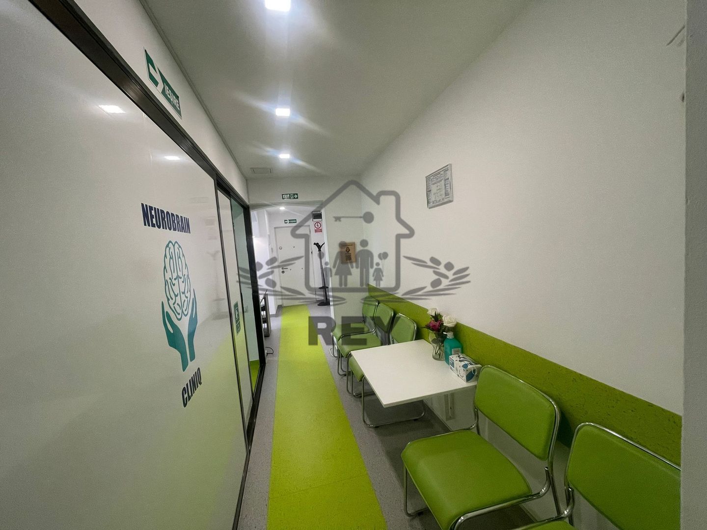 Se închiriază / vinde spațiu comercial zona centrlă - Poză 16