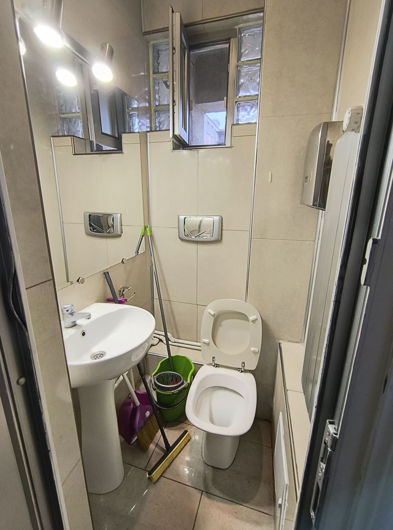 Spatiu birouri Piata Romana- Dacia- Lascar Catargiu adiacent - Poză 18