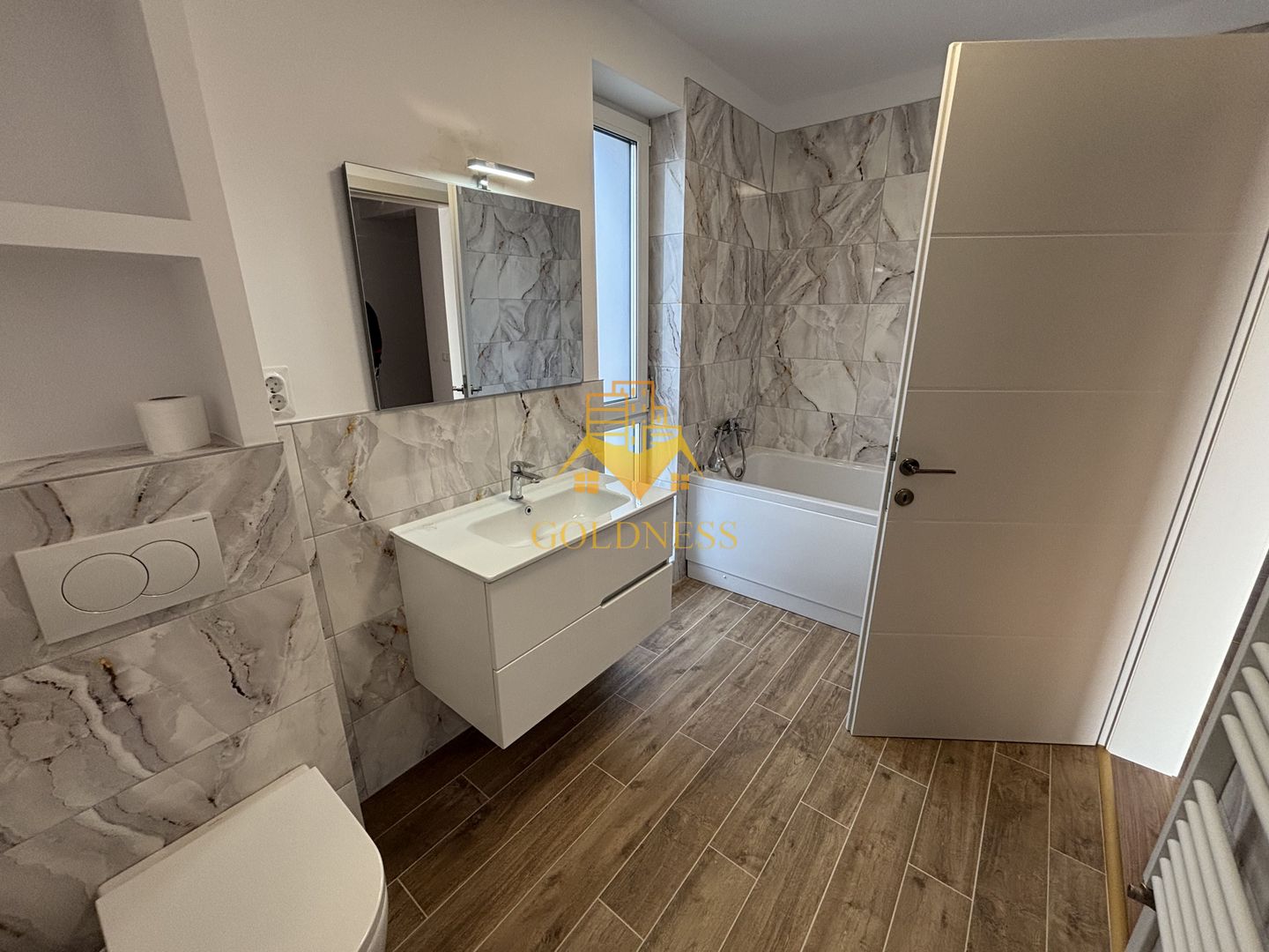 Duplex lux, de închiriat, 5 camere, parcare, curte, terasă,220mp teren - Poză 9