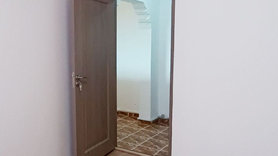 Apartament cu 2 camere decomandate, in cartierul Astra-Mercur - Poză 10