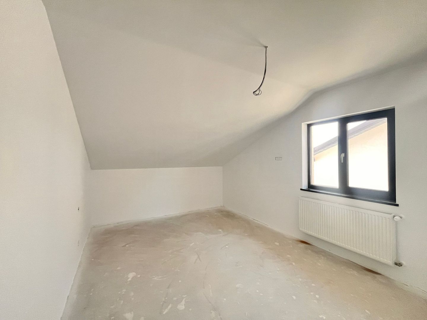 Apartament cu 3 Camere  78 mpI Suceava/Complex La Stejari I1400E/Mp - Poză 7