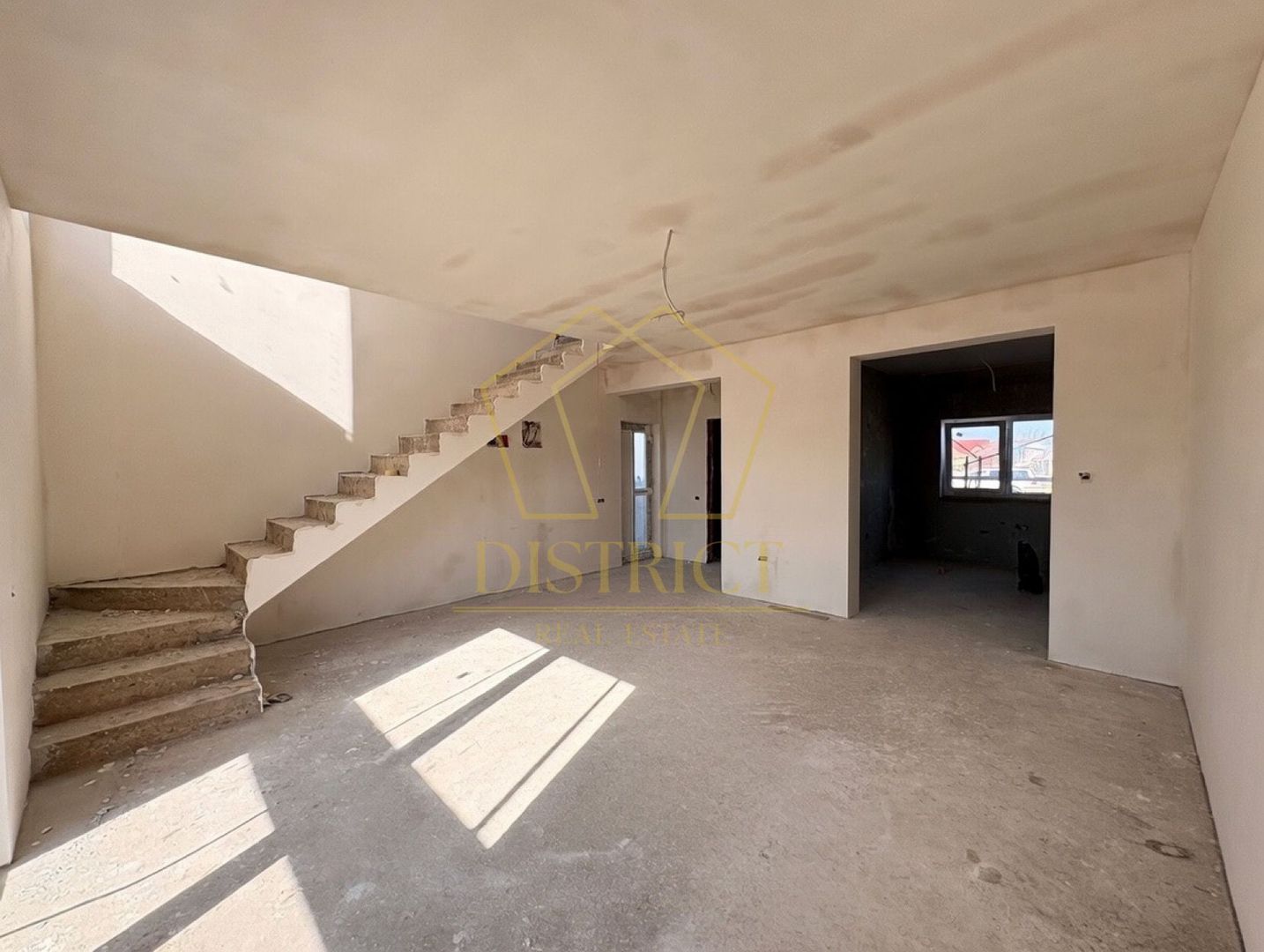 Duplex cu 3 camere si 2 bai | Bucovăț - Poză 1