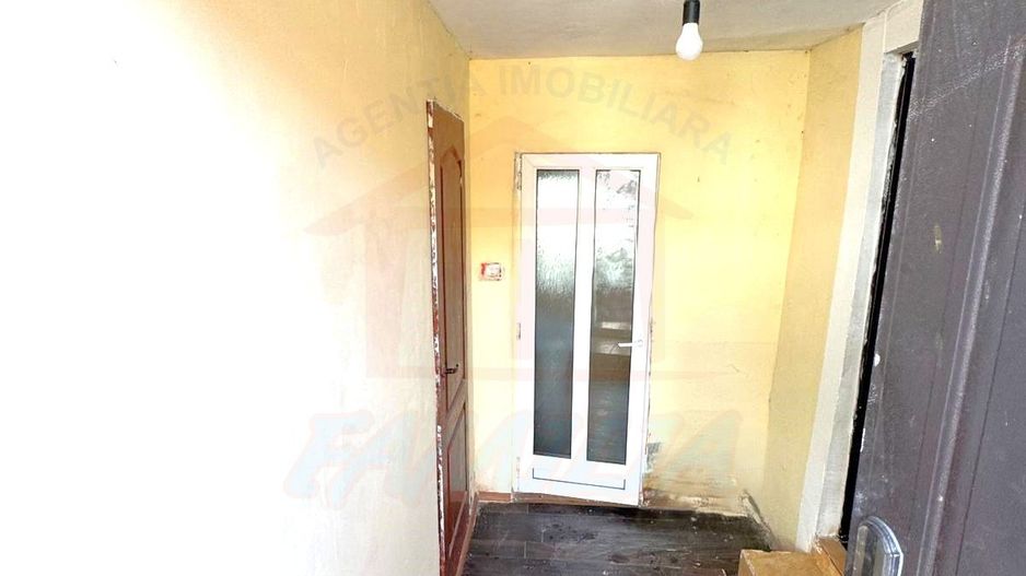 64.ooo euro, Casa la pret apartament zona Piata centrala - Poză 7