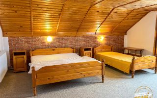 In regiune pitoreasca, cu view montan, Moeciu de Jos, Bran, Brasov - Poză 14