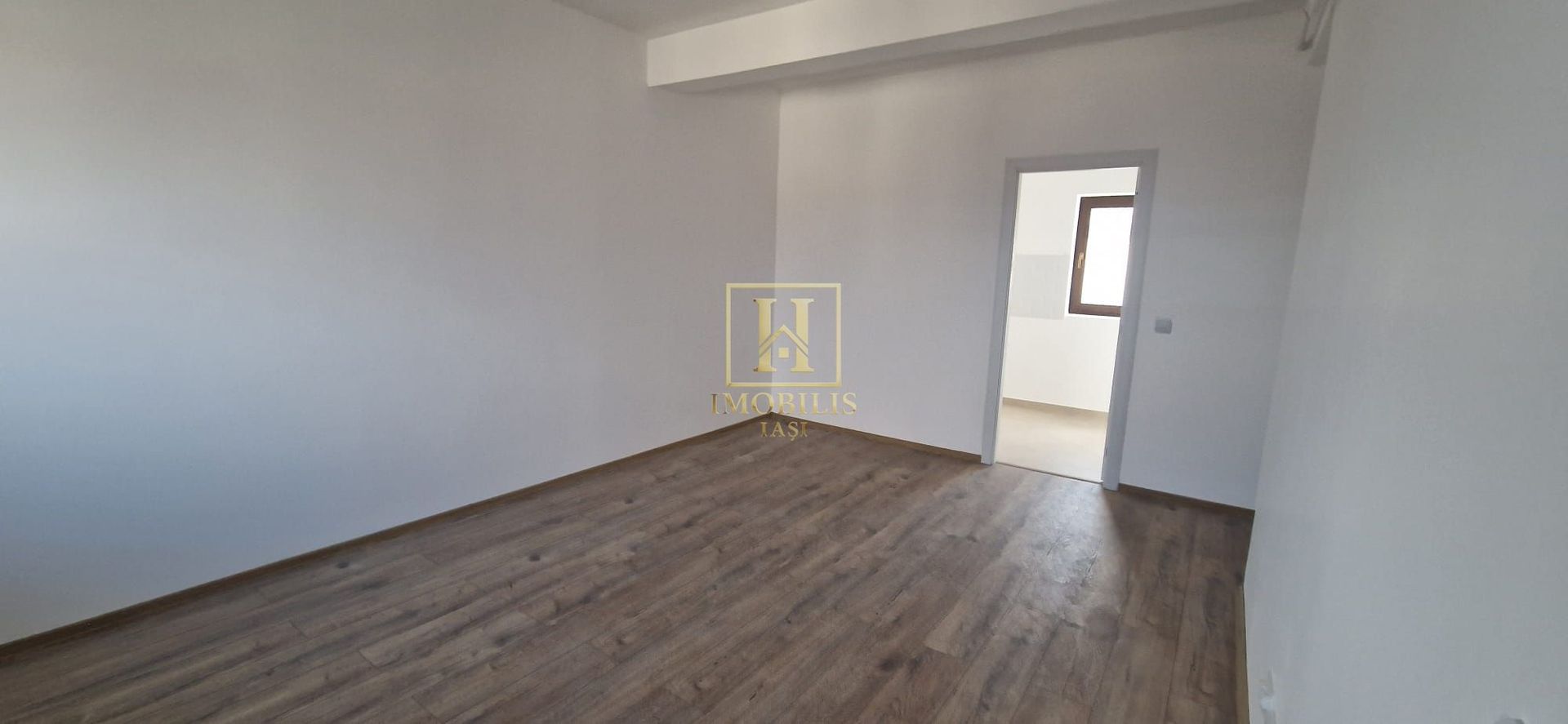 Apartament 3 camere 64 mp + loc de parcare Lunca Cetatuii 95000 euro - Poză 2