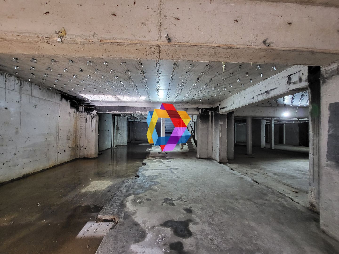 Clădire mixta -3600 mp - Poză 8