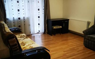 Apartament cu o cameră decomandat în zona Regal. - Poză 2
