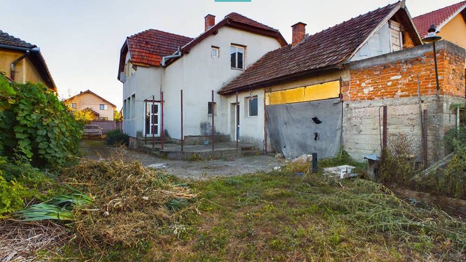 Casă/vilă cu 6 camere în Curtici - Poză 5