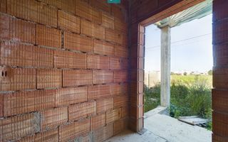 Duplex în Moșnița Nouă, în spate la Castel - Poză 25