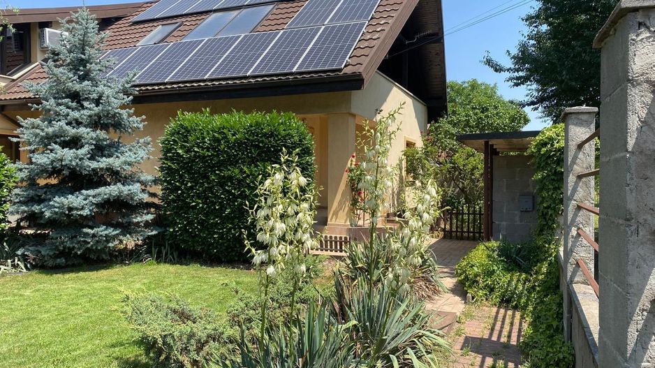 Vilă cu 8 camere, amplasament ultracentral-Dumbrăvița - Poză 2