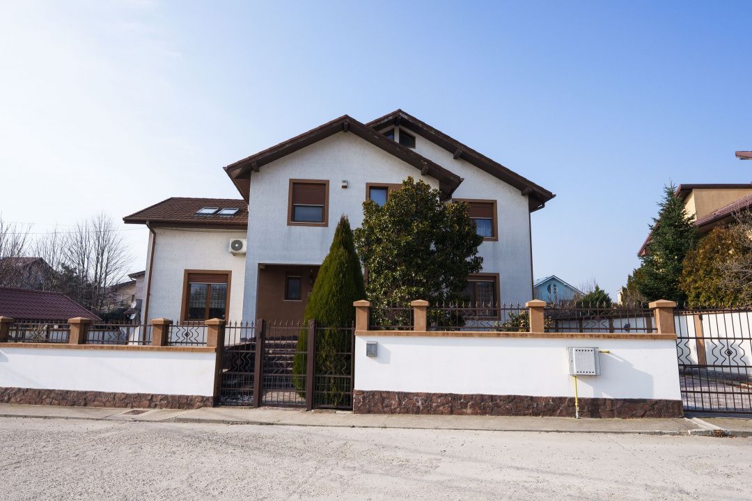 Vila moderna S+P+M, piscina acoperita, sauna, sala fitness-zona Ford/Cassia Park - Poză 2
