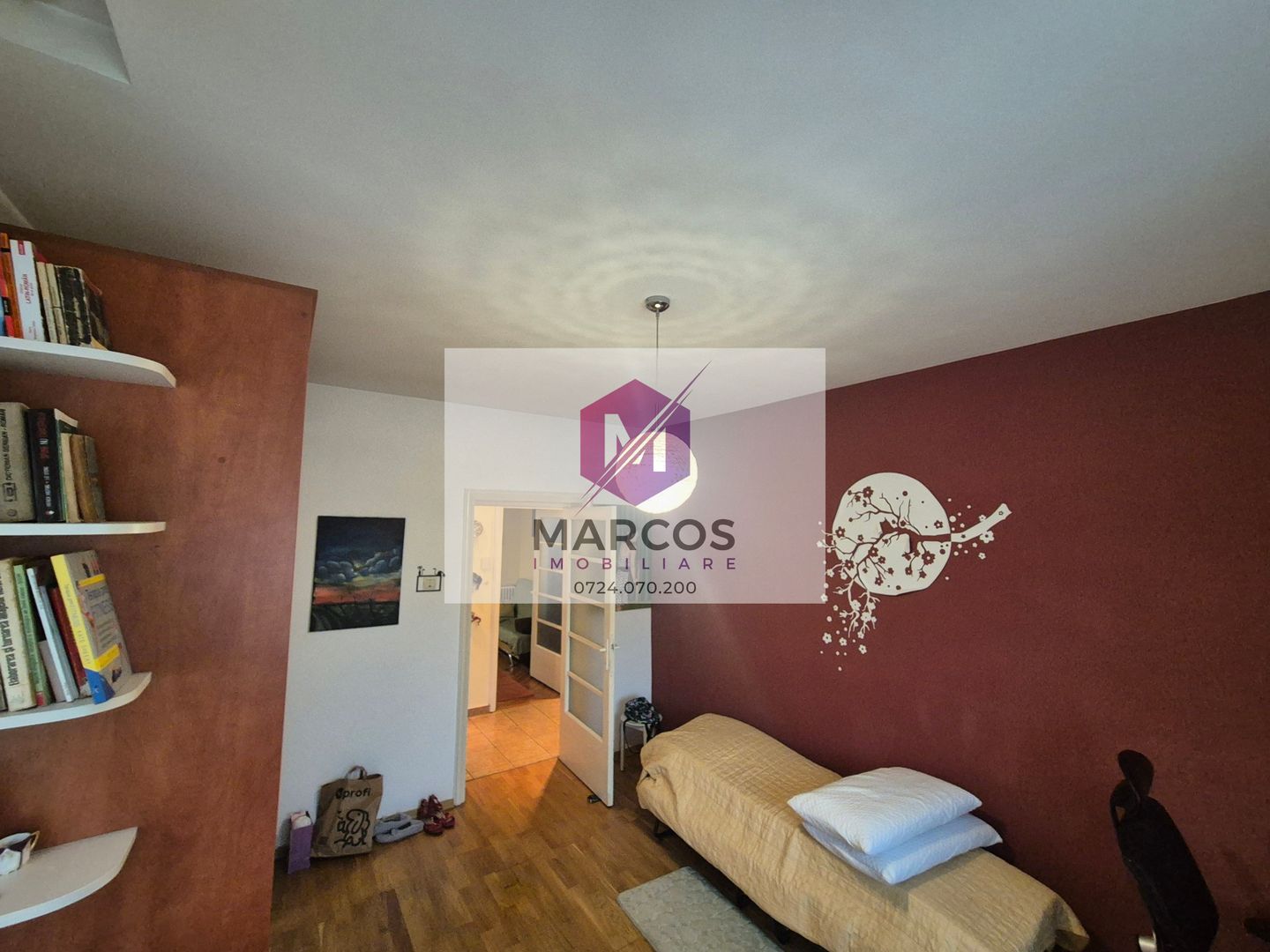 Vand casa 2 camere Moroasa - Poză 2