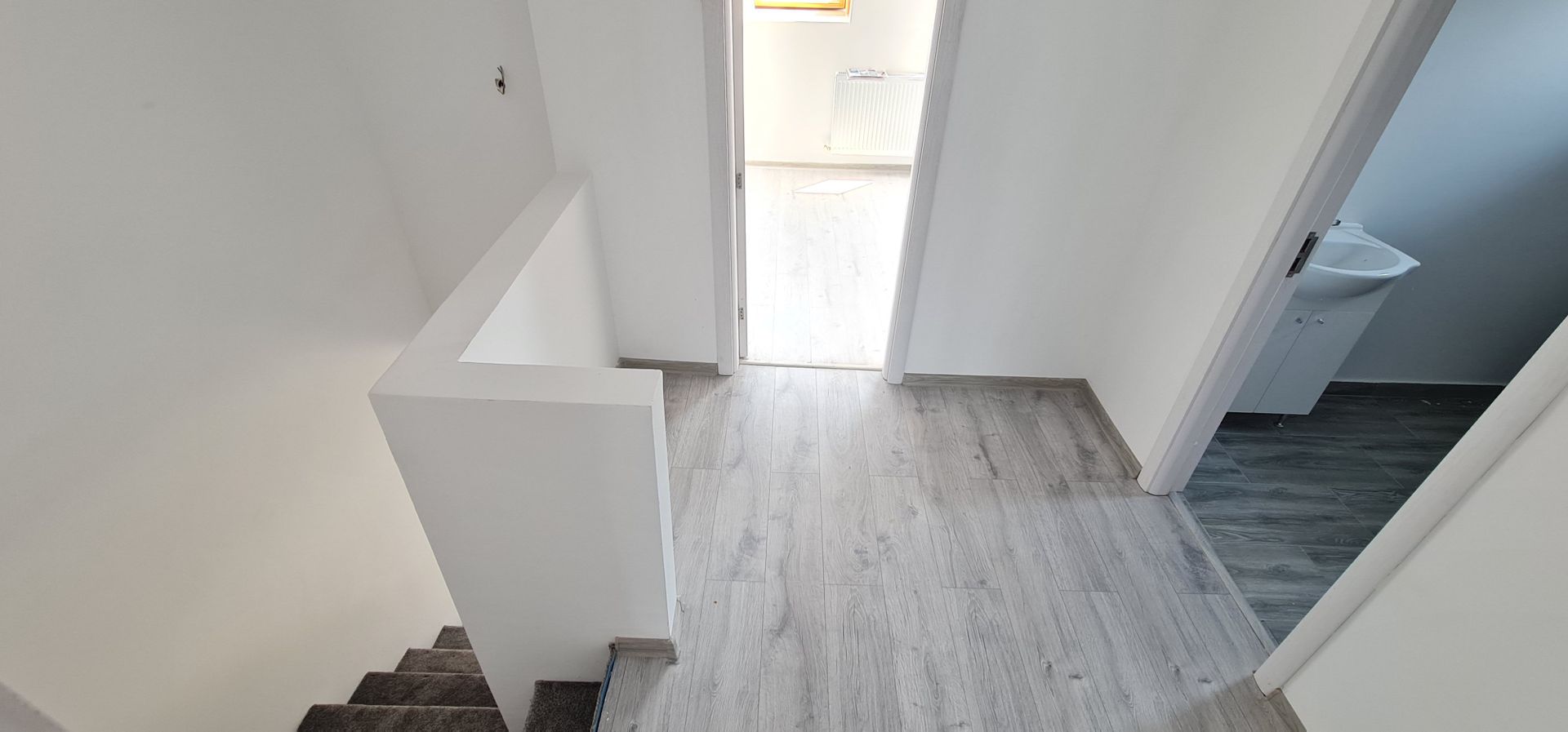 Casa finalizata intabulata in Cartier Izvor Tarlungeni Brasov - Poză 14