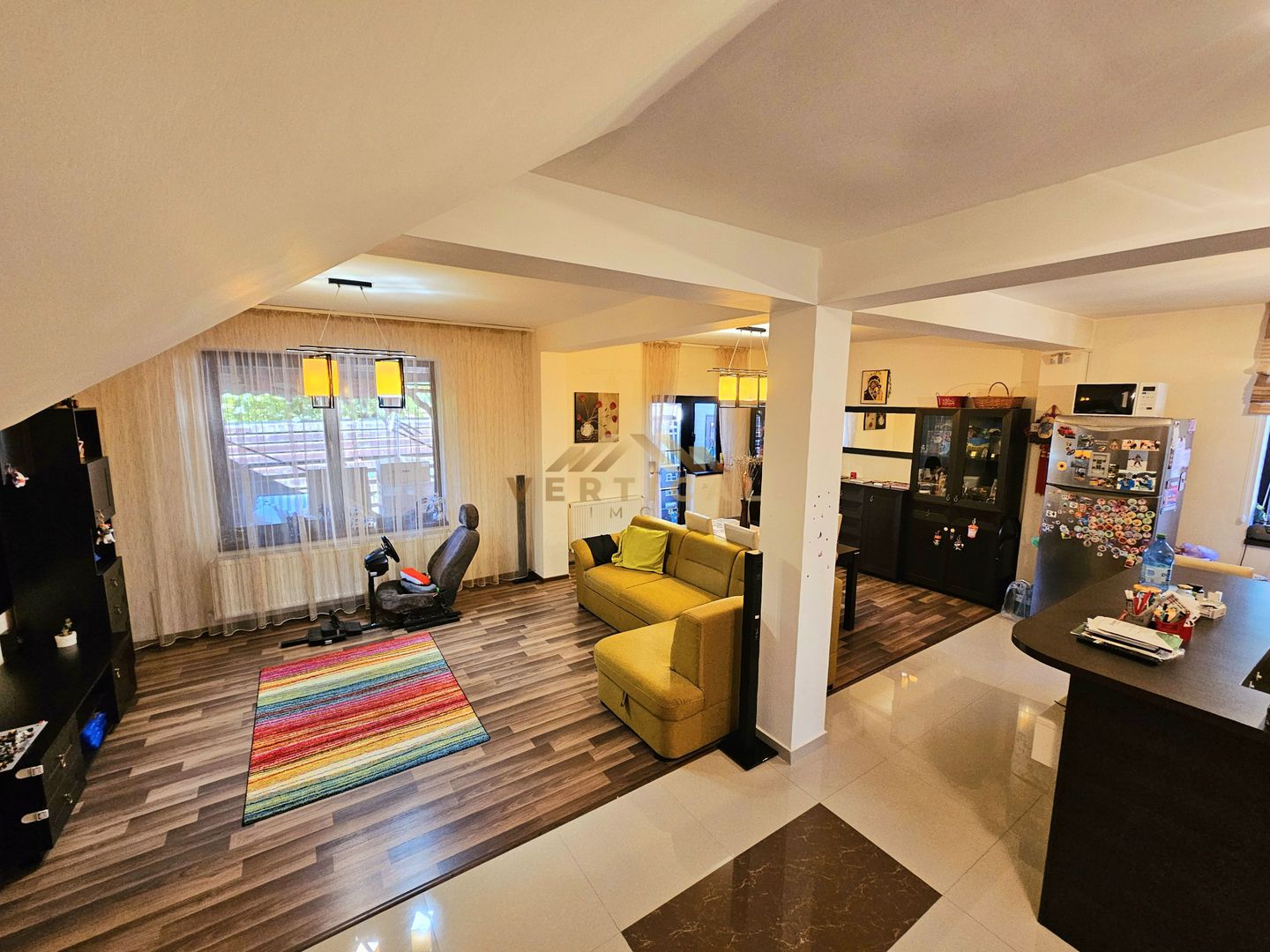 Casă / Vilă cu 4 camere de vânzare în Berceni - Poză 2