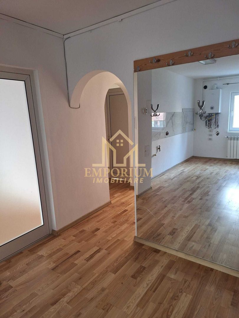 4 camere decomandate, nemobilat, Parcare, Zorilor, Tiberiu Popoviciu - Poză 1